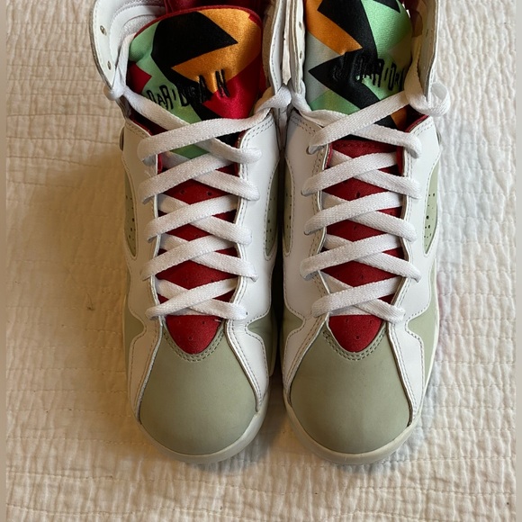 EUC Air Jordan 7 Retro 2015 “Hare” (304774-125) Size 6.5Y/ woman’s size 7.5 - Picture 5 of 14
